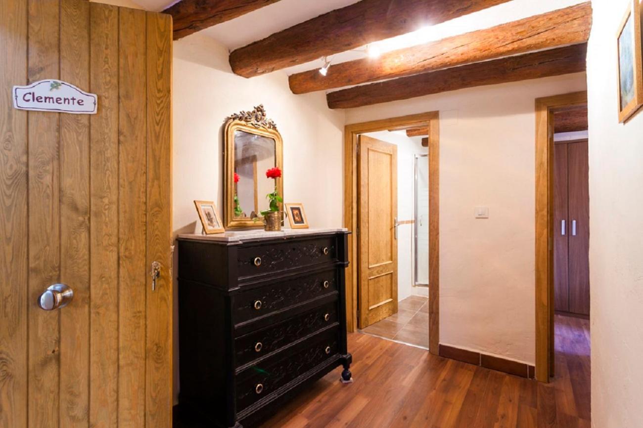 Apartamentos Casa Samper Santa Eulalia de Gállego Rom bilde
